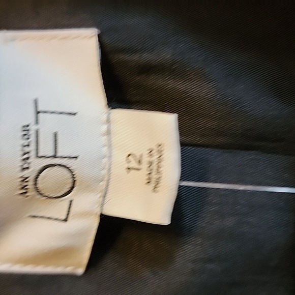 Loft-wool very light blk short blazer with peplum in back Size 12 NWT. - Picture 4 of 11